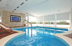 Гостиница Exclusive Villa with pool & jacuzzi, Split, Sea view  Солин